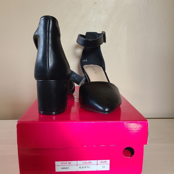 Low Chunky Heel Pumps Black - Picture 3 of 5